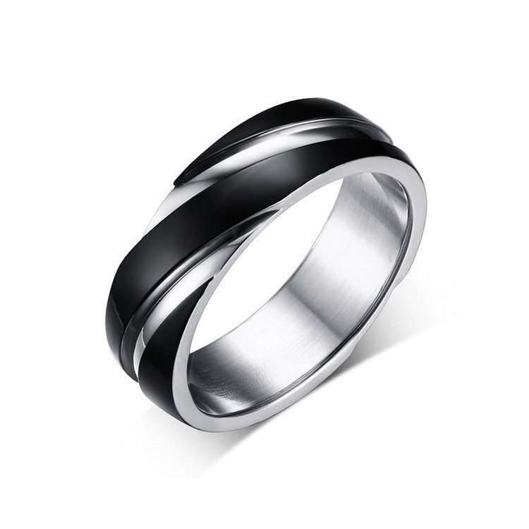 Anillo para hombre en acero inoxidable con franjas negras Anillo para hombre en acero inoxidable con franjas negras