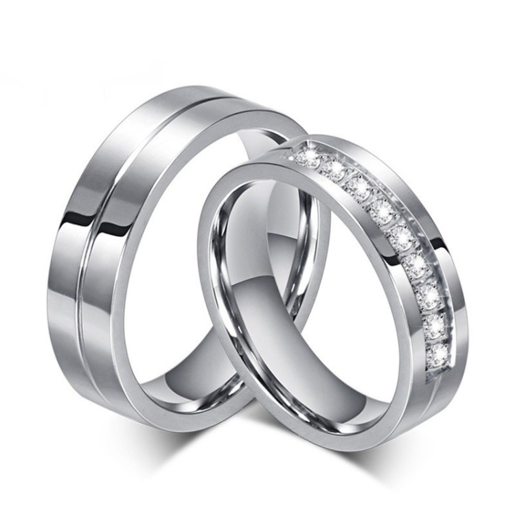 Argollas de matrimonio con zirconias en acero inoxidable Argollas de matrimonio con zirconias en acero inoxidable