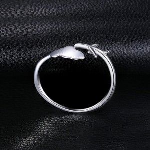 Anillo avión de viaje por el mundo en plata Anillo avión de viaje por el mundo en plata
