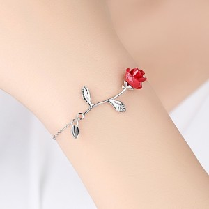 Pulsera brazalete rosa roja en plata Pulsera brazalete rosa roja en plata