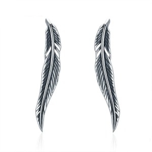 Aretes largos en forma de hojas en plata