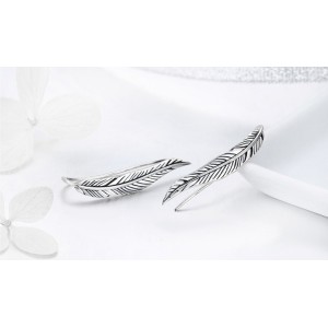 Aretes largos en forma de hojas en plata Aretes largos en forma de hojas en plata