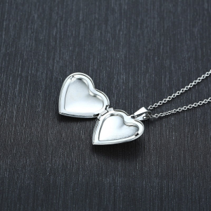 Collar relicario corazón acero inoxidable grabado texto Collar relicario corazón acero inoxidable grabado texto