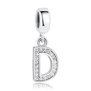 Dije con collar de letra inicial en plata Dije con collar de letra inicial en plata