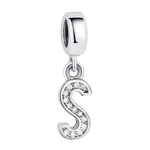 Dije con collar de letra inicial en plata Dije con collar de letra inicial en plata