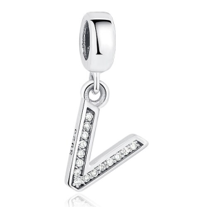 Dije con collar de letra inicial en plata Dije con collar de letra inicial en plata