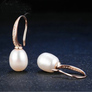 Aretes gota de perla en plata Aretes gota de perla en plata