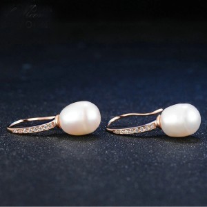 Aretes gota de perla en plata Aretes gota de perla en plata