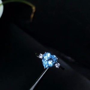 Anillo de compromiso en plata con topacio Anillo de compromiso en plata con topacio