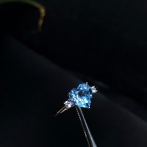 Anillo de compromiso en plata con topacio Anillo de compromiso en plata con topacio