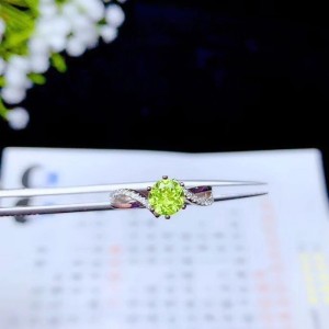 Anillo de compromiso en plata