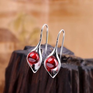 Aretes rojos en plata