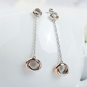 Aretes envolventes rosa en plata