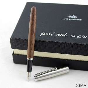 Pluma estilográfica personalizada color madera