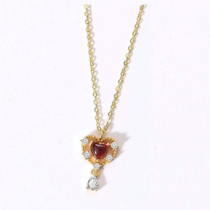 Dije con cadena corazón de amor en plata Dije con cadena corazón de amor en plata