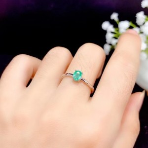 Anillo de compromiso en plata con esmeralda - anillo para boda en plata