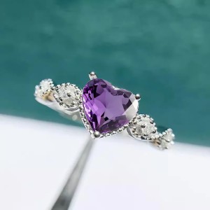 Anillo de compromiso en plata infinito corazón de amatista Anillo de compromiso en plata infinito corazón de amatista