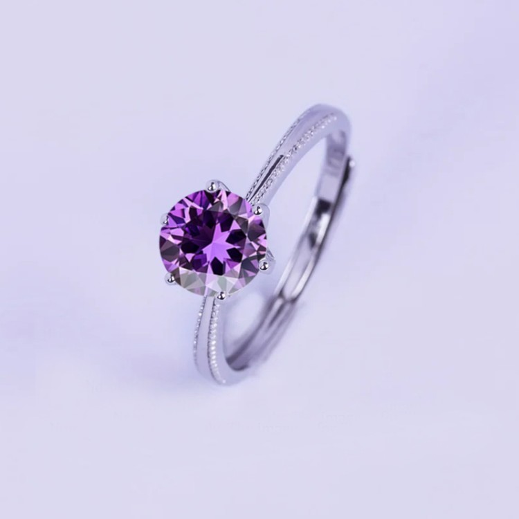 Anillo de compromiso en plata detalle de borde efecto perlado con amatista Anillo de compromiso en plata detalle de borde efecto perlado con amatista
