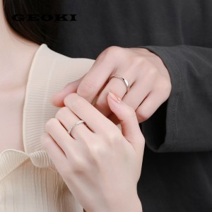 Argollas de matrimonio en plata 950 con baño de oro blanco 18k almas entrelazadas Argollas de matrimonio en plata 950 con baño de oro blanco 18k almas entrelazadas