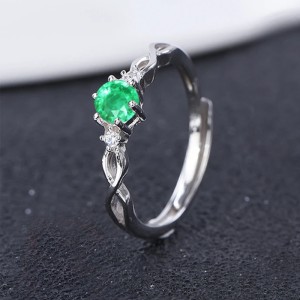 Anillo de compromiso en plata clásico infinito con esmeralda