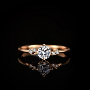 Anillo de compromiso en plata con moissanita - anillo para boda en plata