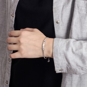 Pulsera en acero para mujer personalizable - Manilla para grabar texto Pulsera en acero para mujer personalizable - Manilla para grabar texto