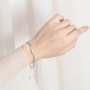 Pulsera en acero para mujer personalizable - Manilla para grabar texto Pulsera en acero para mujer personalizable - Manilla para grabar texto